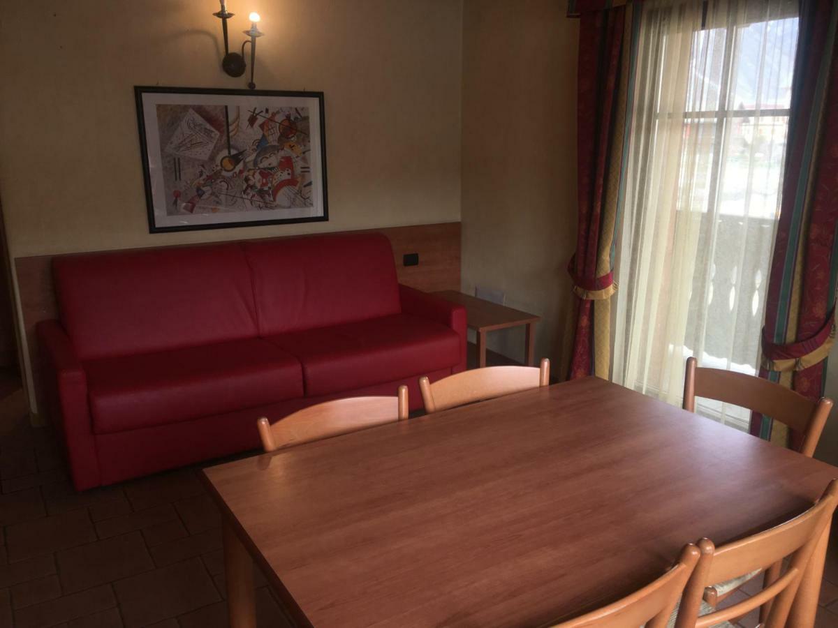Ski Holidays Apartments Лівіньо Екстер'єр фото