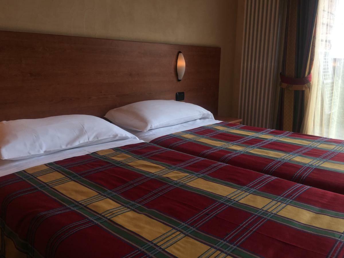 Ski Holidays Apartments Лівіньо Екстер'єр фото